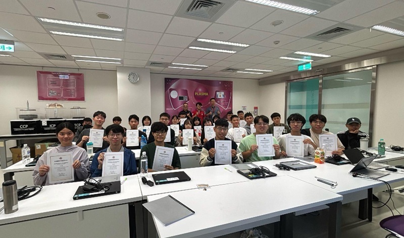 114學年度「創新半導體製造研究所」學生至台積電新訓中心短期企業體驗課程圖片(另開新視窗)