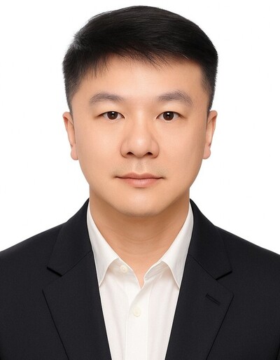Dr. Chung-Ping Huang(Open new window/jpg file)Image